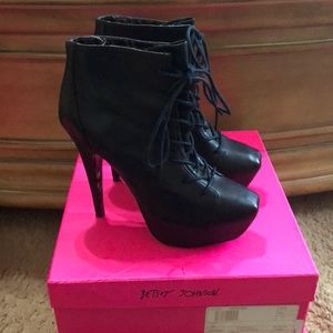 Black Betsey Johnson "Tipps" platform bootie